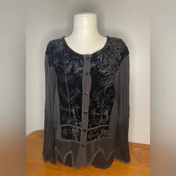 Black Long Sleeve Bell Sleeve Whimsigoth Moody Dark Boho Embroidered Fairy Witch - Picture 5 of 16